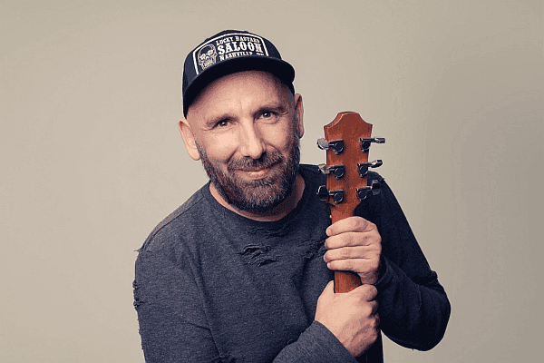 Radek Bielecki zaśpiewał o "Polsce"