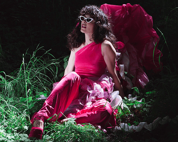 Ramona Rey z nowym singlem "To Minie"