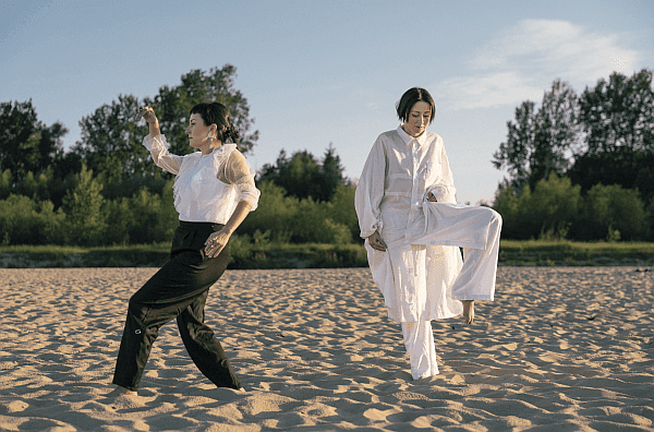 Siostry Przybysz znowu razem